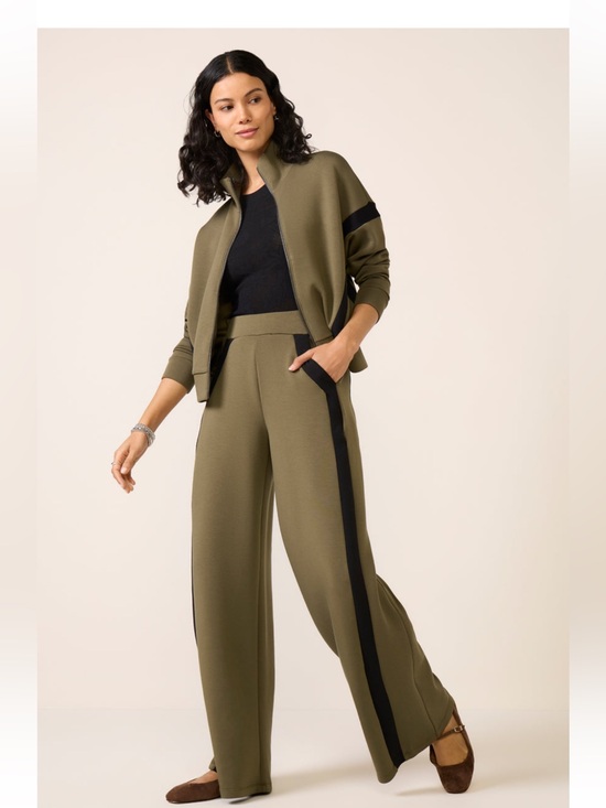 SPANX Pants - Spanx AirEssential Stripe Track Pant